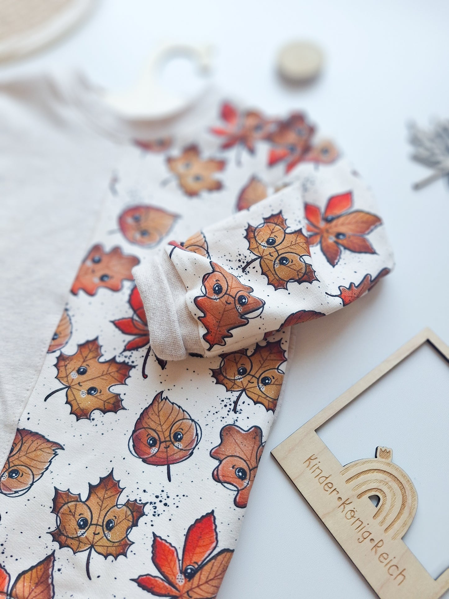 Basic Sweater "Blätterliebe" Gr. 86