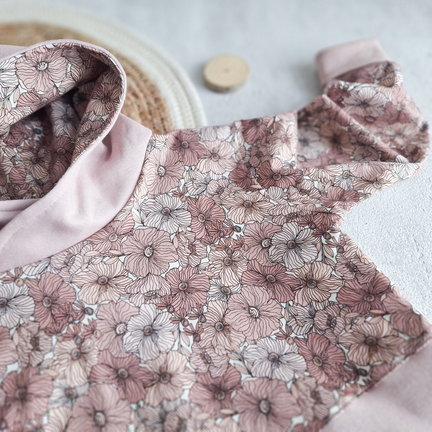 Hoodie "Blumen" mauve Gr. 104