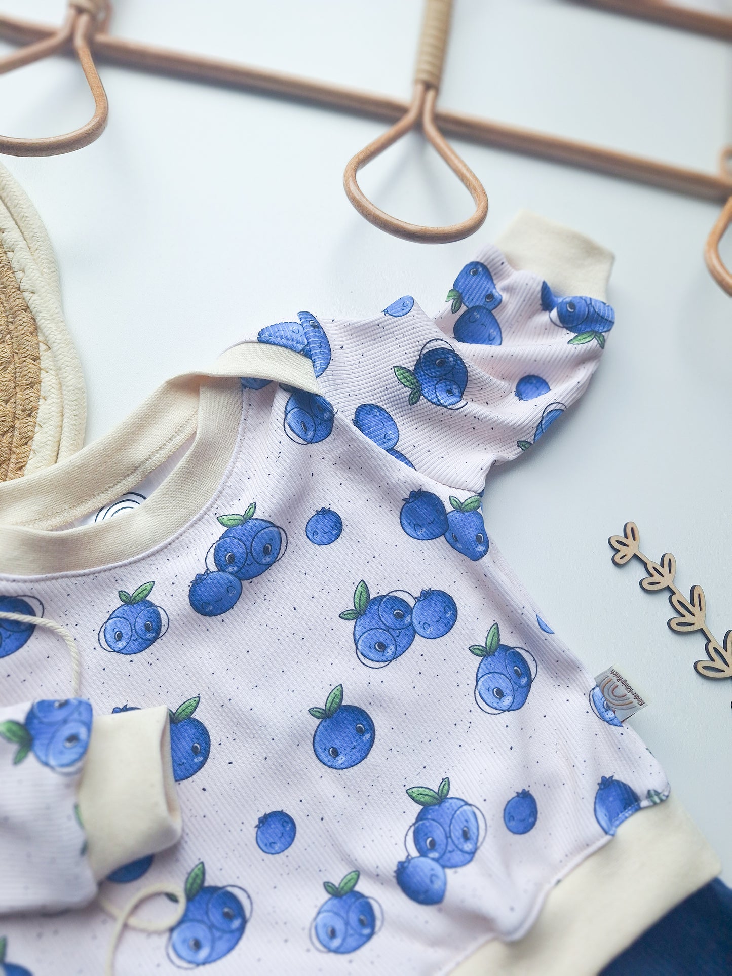 Baby Sweater "Heidelbeerchen" Gr. 56