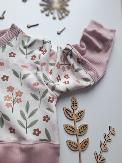 Basic Sweater "Flowers" Gr. 104