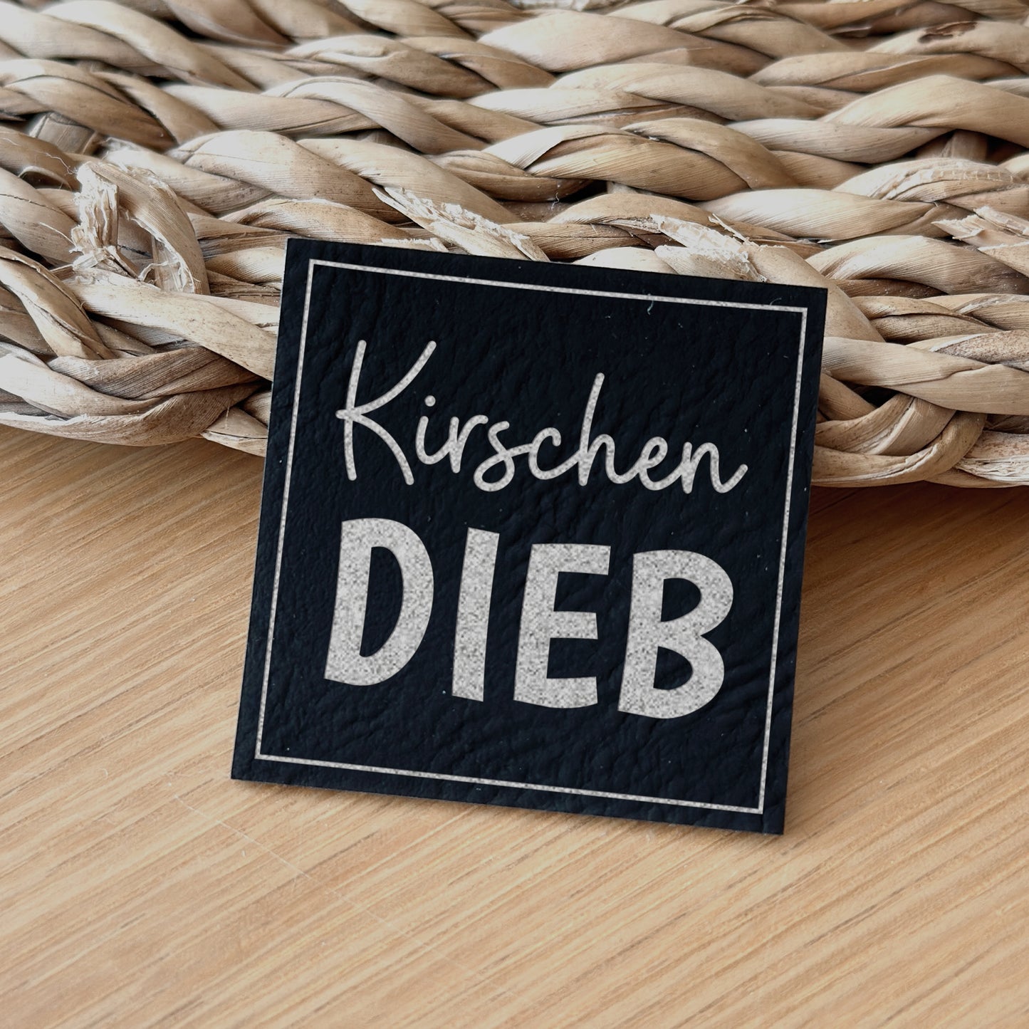 Kunstlederlabel "Kirschendieb"